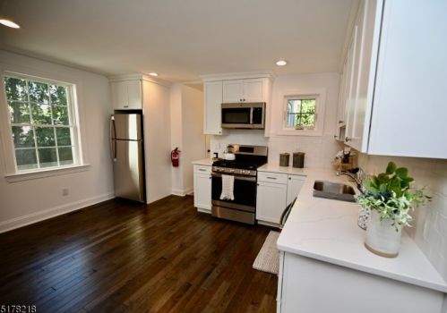 23 Moran Ave, Princeton NJ  08542-3855 exterior