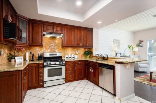 6031 Hackamore Ln, Anaheim CA  92807-4870 exterior