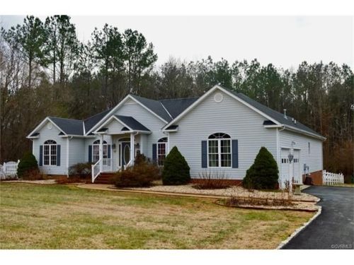 2327 Graceland Dr, Powhatan, VA 23139-7828
