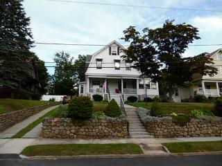 43 Summer St, Westerly, RI 02891-2241