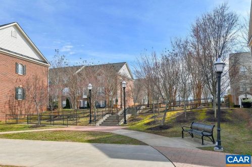 2333 Abington Dr, Charlottesville, VA 22911-5607