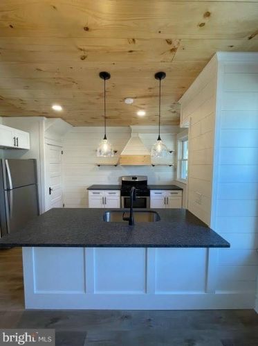 432 Ruby St, Lancaster PA  17603-5067 exterior