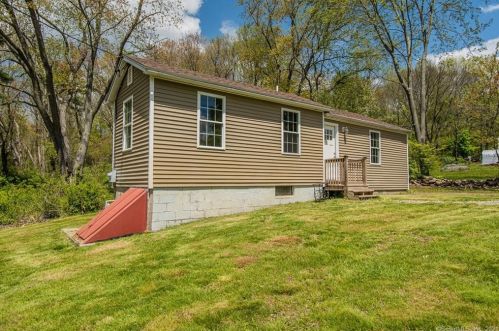 502 Stearns St, Killingly CT  06239-2200 exterior