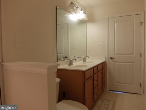 78 Sundance Dr, Trenton NJ 08619-3968 exterior