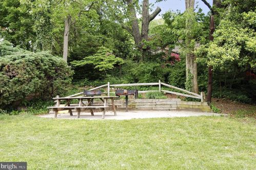 16 Severn Riv Rd, Severna Park MD 21146-4659 exterior