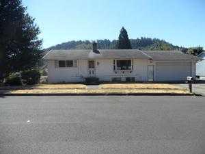 388 Wallula Ave, Damascus OR  97080 exterior