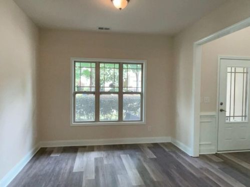 4996 Briarcliff Dr, Buford, GA 30518-2830