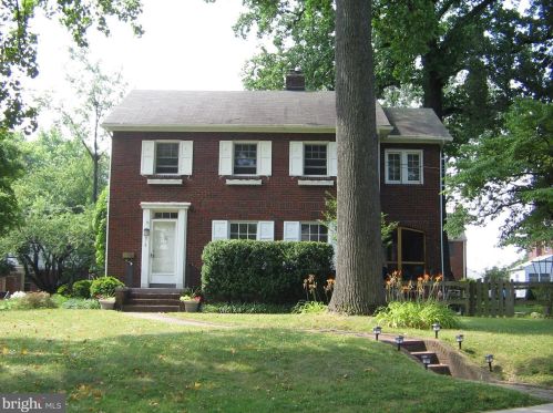 818 Bonifant St, Silver Spring MD  20910-4513 exterior