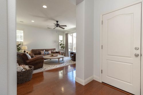 364 Applegate Dr, Valley Home CA  95361-8285 exterior