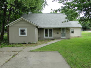 527 Calhoun St, Macomb IL  61455-1339 exterior