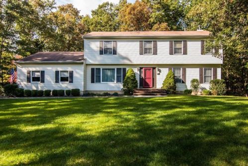 22 Danielle Ct, Jackson Twp, NJ 08527-2928