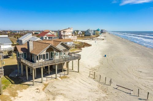 12508 Buena Vista Dr, Galveston, TX 77554-9732