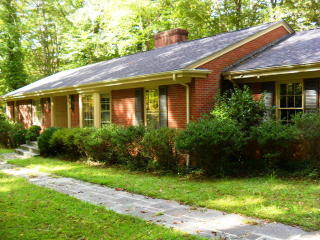959 Robinhood Rd, Oaklevel, VA 24055-5702