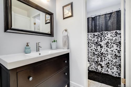 3830 Evanston St, Aurora CO 80014-3920 exterior