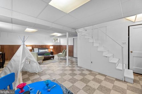 1504 Gridley Ln, Silver Spring MD 20902-3851 exterior