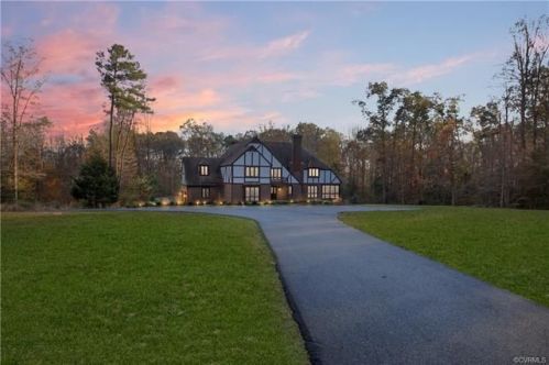 9011 Clay Springs Dr, Ashland VA  23005-7824 exterior