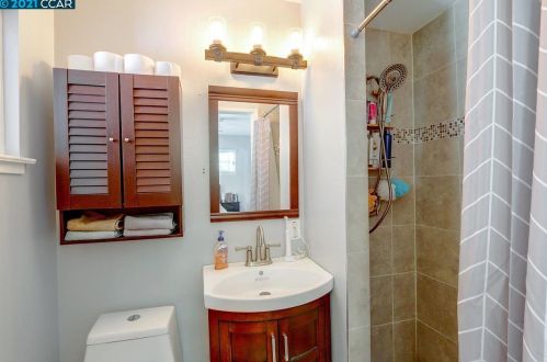 1307 Sunshine Dr, Concord CA  94520-4038 exterior