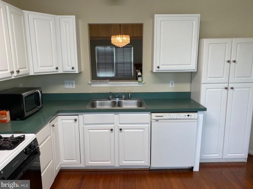816 Vanderbilt Ter, Leesburg, VA 20175-4502