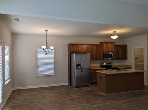 233 Magnaview Dr, Mcdonough GA  30253-3037 exterior