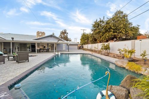 2550 Rowland Ave, Anaheim CA  92804-2271 exterior