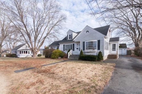 43 Bellevue Ave, Westerly, RI 02891-1958