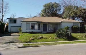 621 South St, Redding, CA 96001-1215