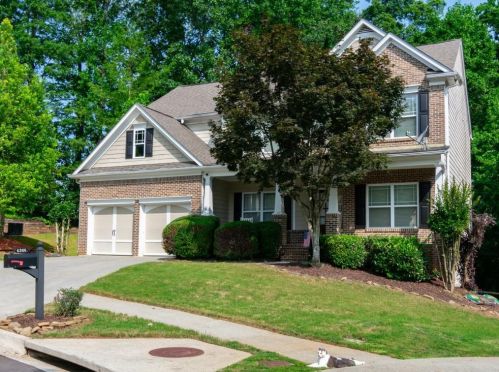 4366 Suwanee Brook Ct, Buford, GA 30518-4995