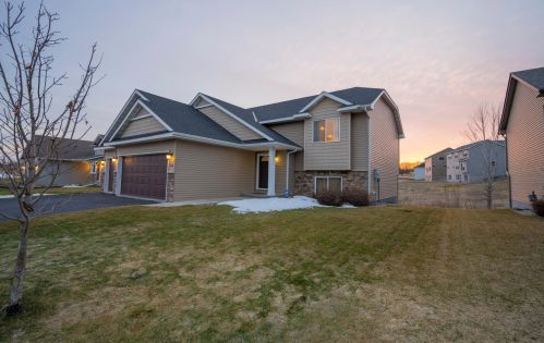 770 Kadler Ave, Hanover, MN 55341-4513