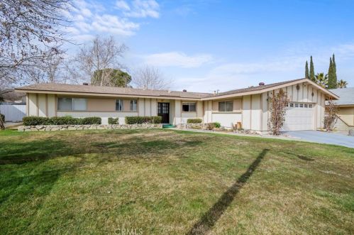 42835 Cinema Ave, Lancaster, CA 93534-6228