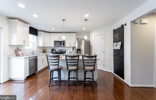 13 Summit Ave, Graceham, MD 21788-1707