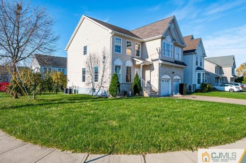 44 Churchill St, Iselin, NJ 08830-2186