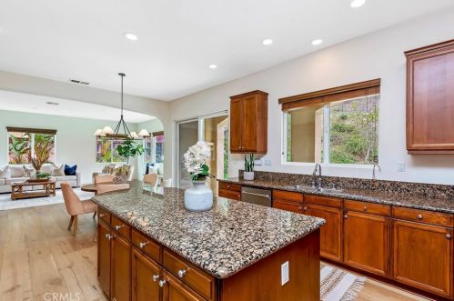 16849 Ridge Cliff Dr, Riverside CA  92503-0251 exterior