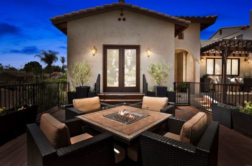 4590 Van Dyke Ave, San Diego, CA 92116-4839