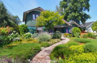 2011 Raymond Ave, Pasadena, CA 91103-1737