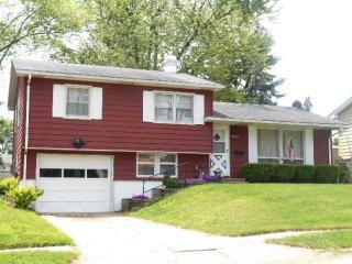3223 Rusholme St, Davenport, IA 52804-2609