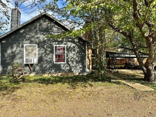 2046 Fm 121, Whitewright TX 75491-7130 exterior