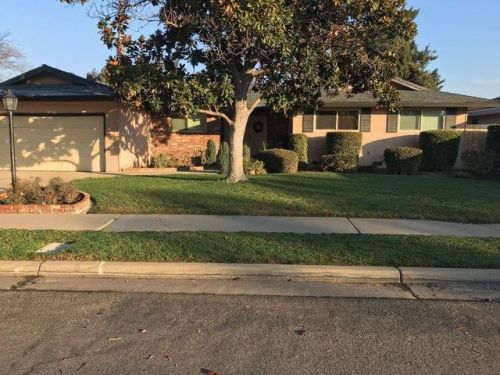 374 Escalon Ave, Fresno, CA 93704-1526
