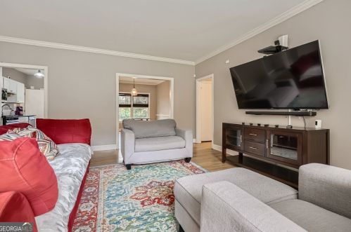3685 Cantrell Rd, Atlanta GA  30319-1304 exterior