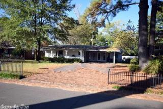 12 Colonial Dr, Conway, AR 72034-4972