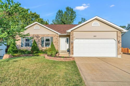 612 Santschi Dr, Herculaneum, MO 63048-1619