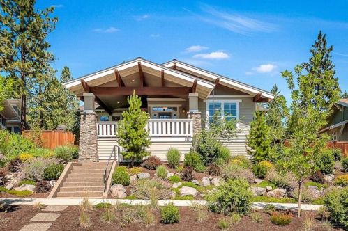 2227 Lolo Dr, Bend, OR 97701-7307