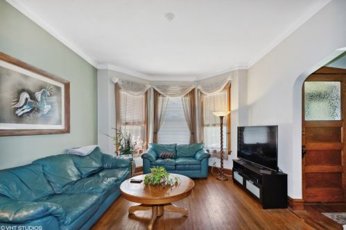 4211 Damen Ave, Chicago, IL 60618-3021