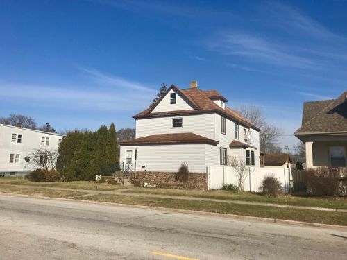 348 Schuyler Ave, Bradley, IL 60915-2342