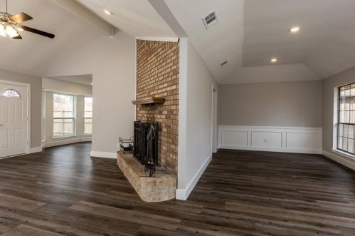 7621 Pear Tree Ln, Fort Worth TX  76133-7462 exterior