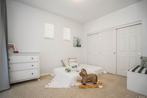 72 Salton, Irvine CA  92602-2425 exterior