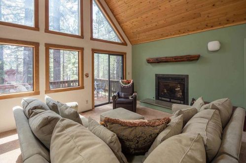 13178 Muhlebach Way, Truckee CA  96161-6424 exterior