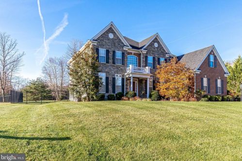 9052 John Sutherland Ln, Lorton, VA 22079-3474