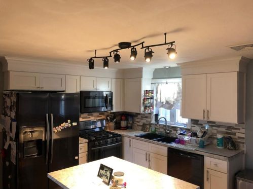 219 Smith St, Warwick, RI 02886-4839