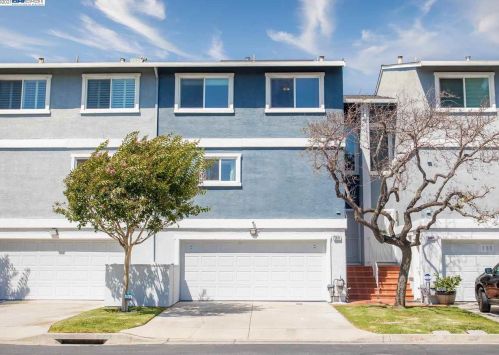 5811 Central Ave, Newark, CA 94560-4465