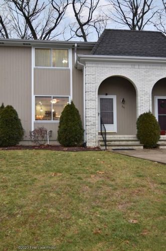 305 Woodside Dr, Providence, RI 02904-8948